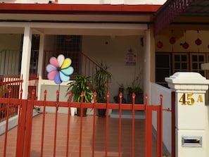 Entrée de l’hébergement 