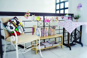 Interior - Manis-Manis Cottage Lodge (Malacca City)
