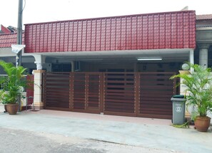 Property entrance - Manis-Manis Secret Garden (Malacca City)