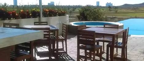 Alberca al aire libre