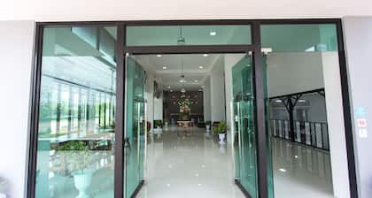 Iron Resort&Hotel
