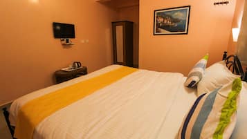 Garden View | 1 bedroom, minibar, in-room safe, free WiFi