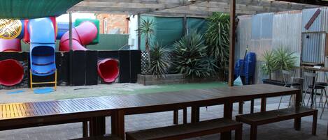 Lunch and dinner served