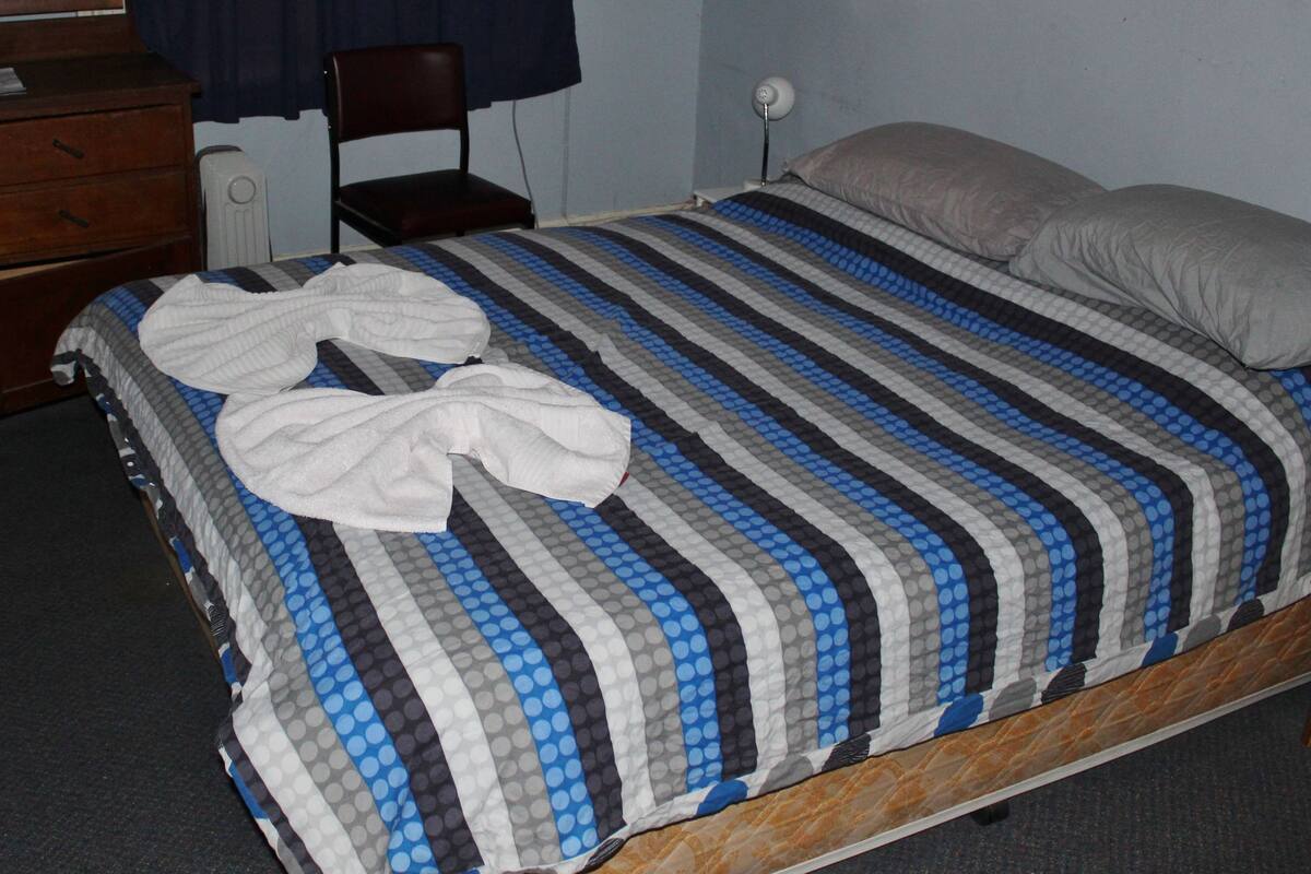 Family Triple Room | Bed sheets