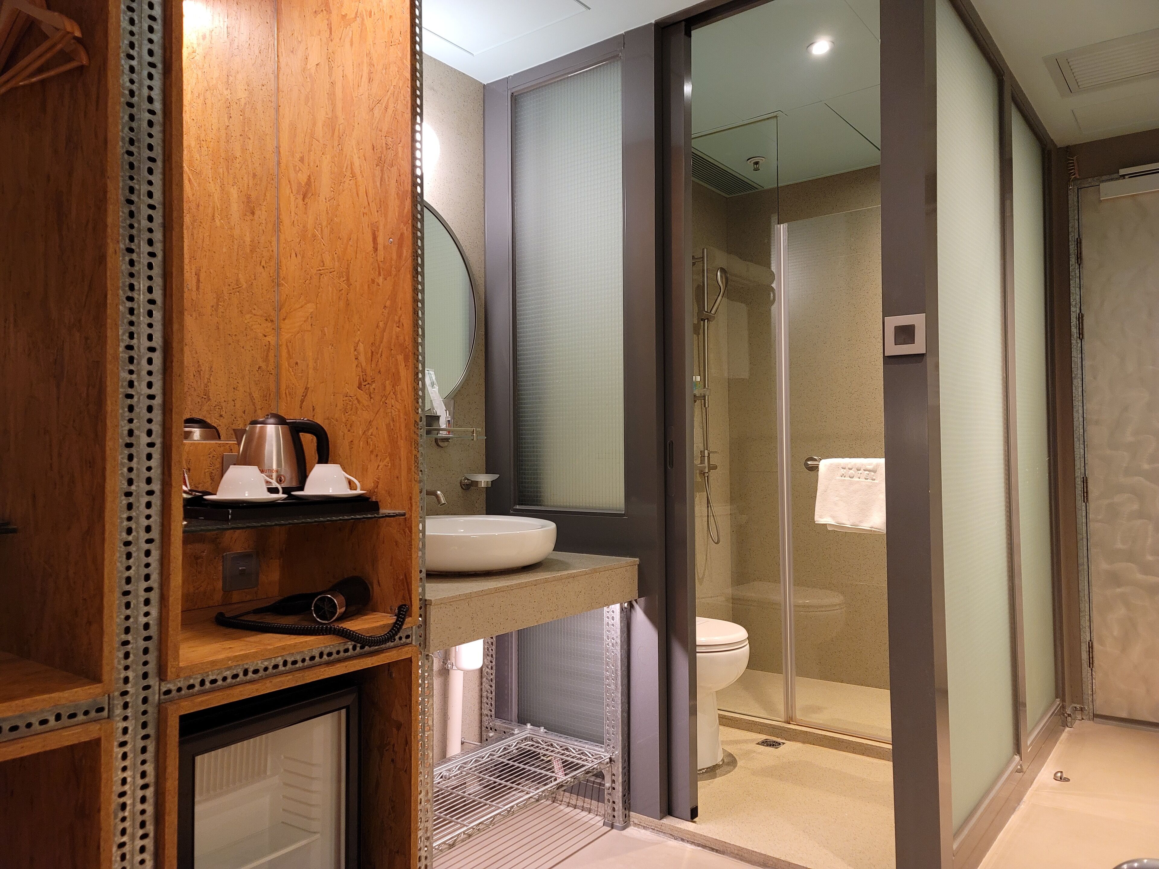 ind queen double | bathroom | hair dryer, slippers, towels, soap