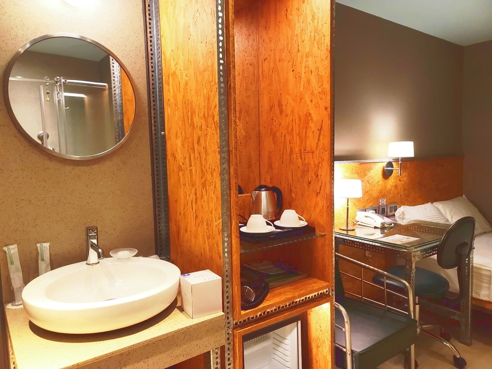 ind econ double | in-room safe, desk, laptop workspace, blackout curtains