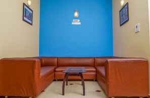 Reception hall - Shivalik River Retreat (Almora)