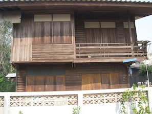 Exterior detail - Ban Muang Pon Home Stay (Khun Yuam)