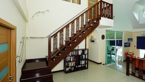 Staircase - Green Residence Pool Villa (Pattaya)