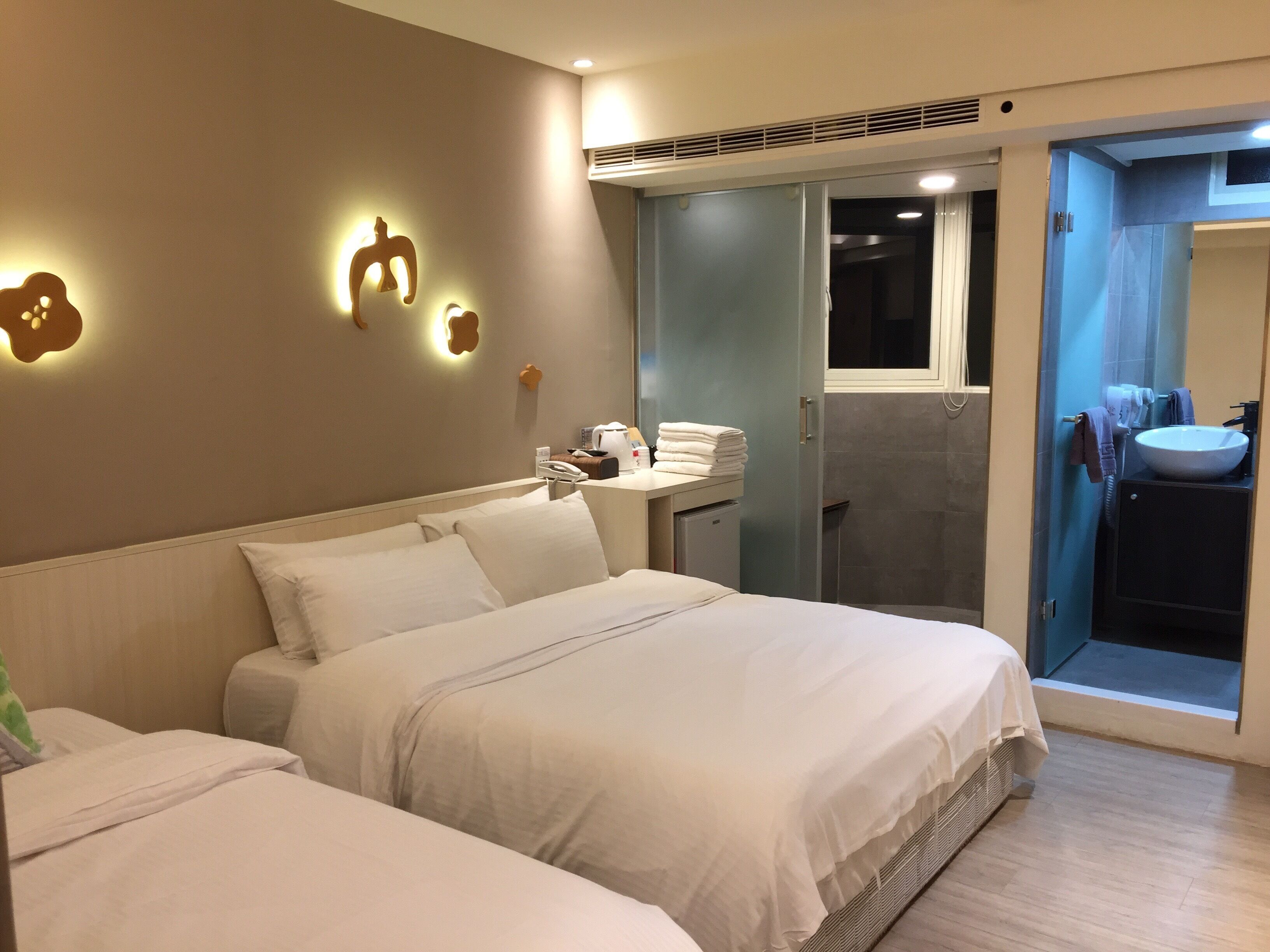 city triple room, balcony, city view | desk, blackout curtains, soundproofing, free wifi