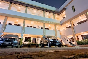 Front of property - Jambrut Inn (Jakarta)