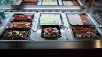 Petit déjeuner buffet compris tous les jours