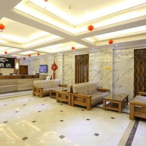 Lobby sitting area - Starway Hotel (Nanchang)