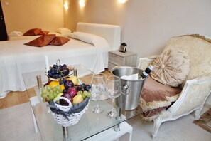 Superior driepersoonskamer | Een strijkplank/strijkijzer, gratis wifi, beddengoed