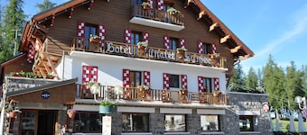 Hotel Le Chalet Suisse