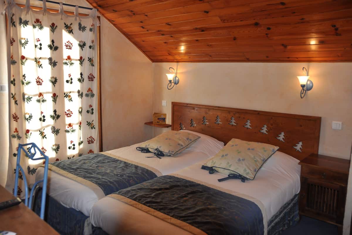 In-room safe, individually decorated, individually furnished, desk