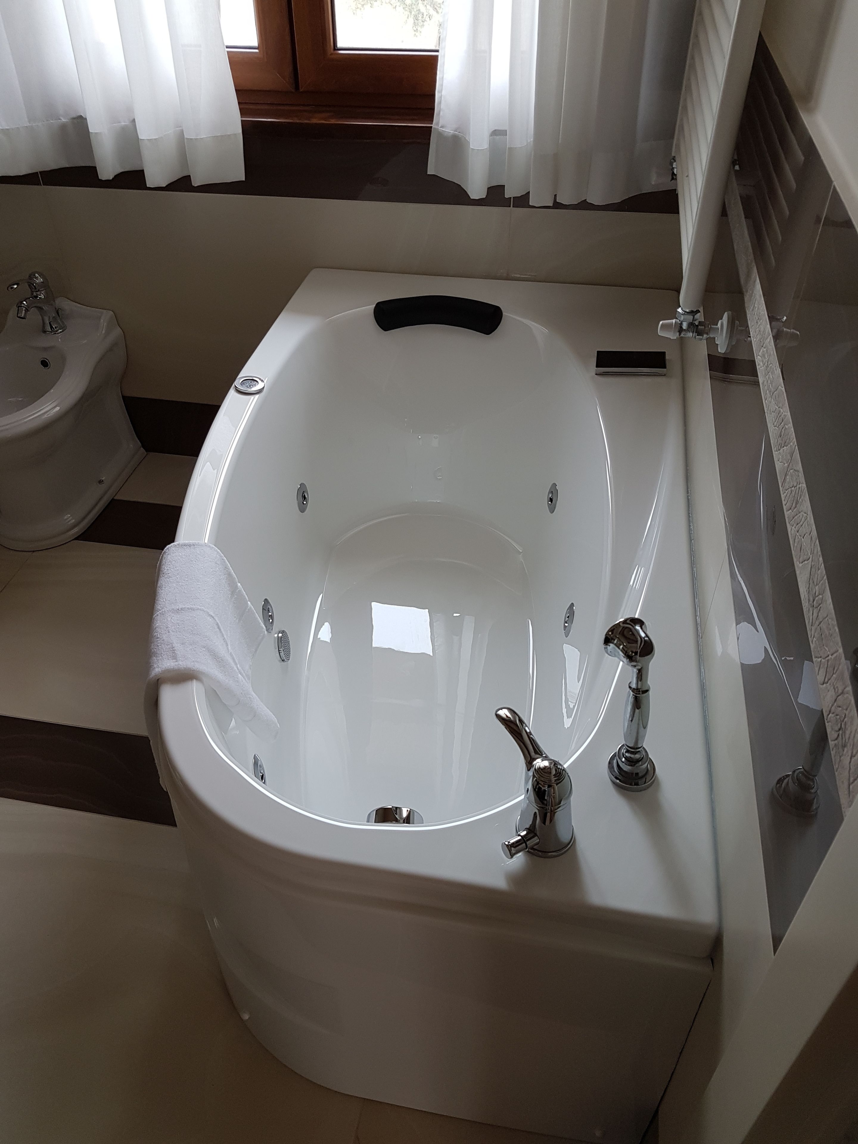 Suite Deluxe, bain à remous, vue montagne | Baignoire à jets
