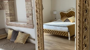 Deluxe Suite, Jetted Tub, Mountain View | Premium bedding, down comforters, pillowtop beds, minibar