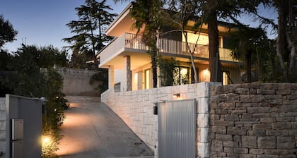 Forgotten Garden Villa