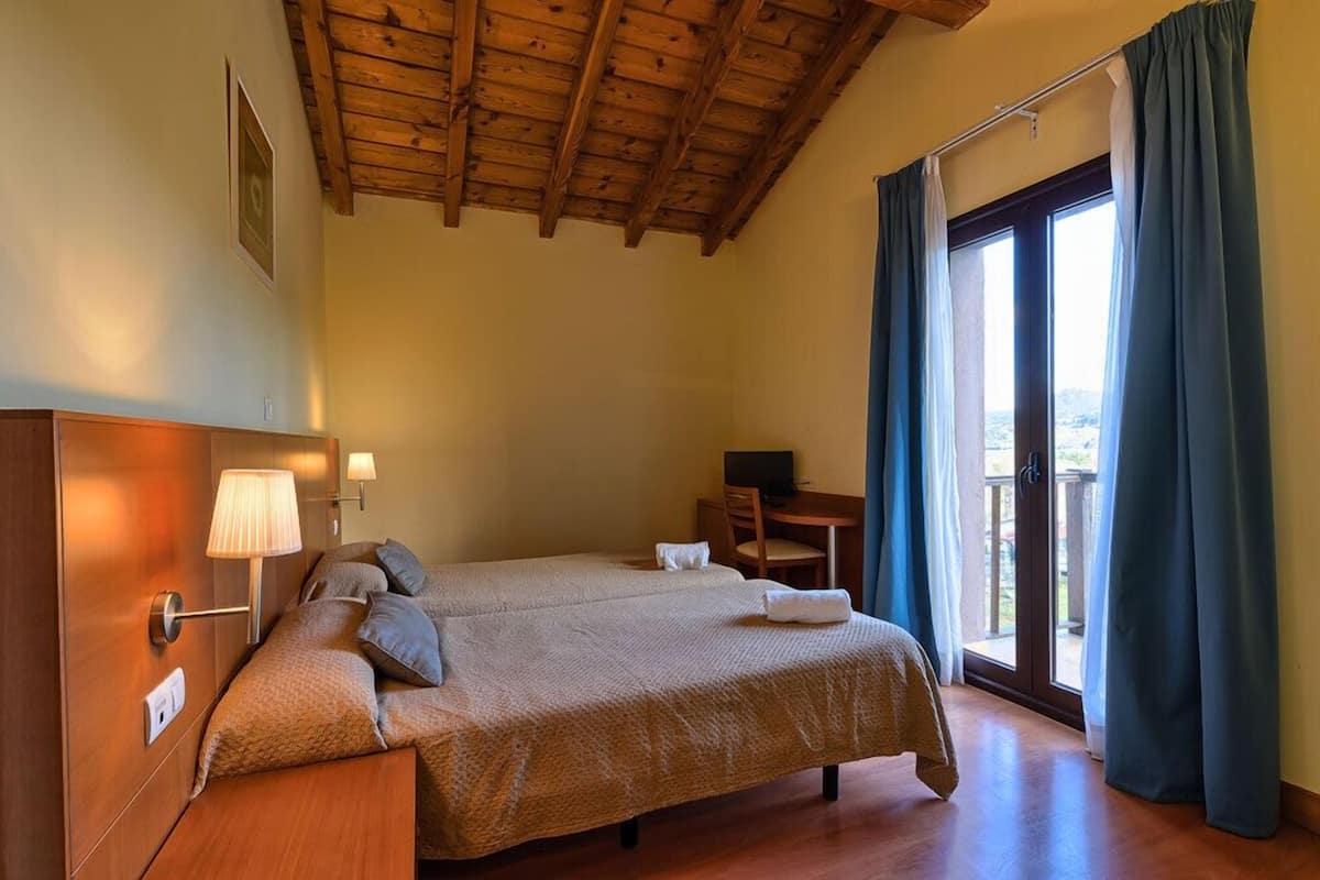 Desk, free WiFi, bed sheets