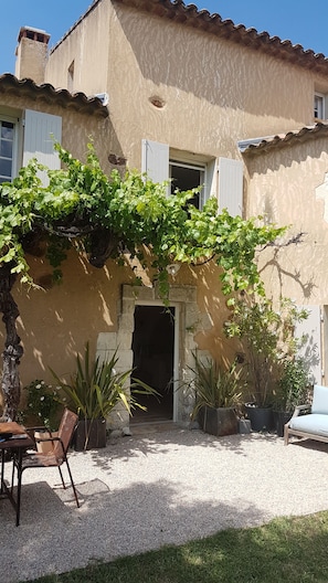 Terrace/patio - Mas Roussillon (Roussillon)