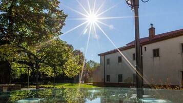 Khuôn viên nơi lưu trú