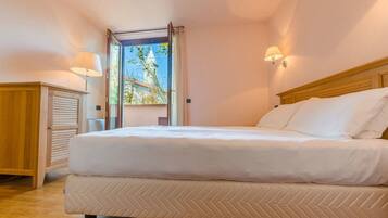 Phòng đôi hoặc 2 giường đơn | Minibar, két bảo mật tại phòng, bàn