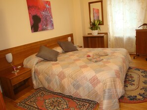 Apartment, 2 Schlafzimmer | 1 Schlafzimmer, Schreibtisch, kostenloses WLAN