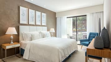 1 kamar tidur, seprai premium, brankas, dan meja kerja