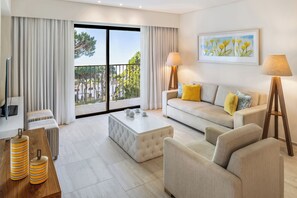Flat-screen TV, pay movies - Pine Cliffs Gardens (Albufeira)