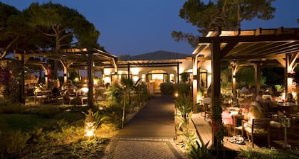 Pine Cliffs Gardens