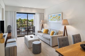 Flat-screen TV, pay movies - Pine Cliffs Gardens (Albufeira)