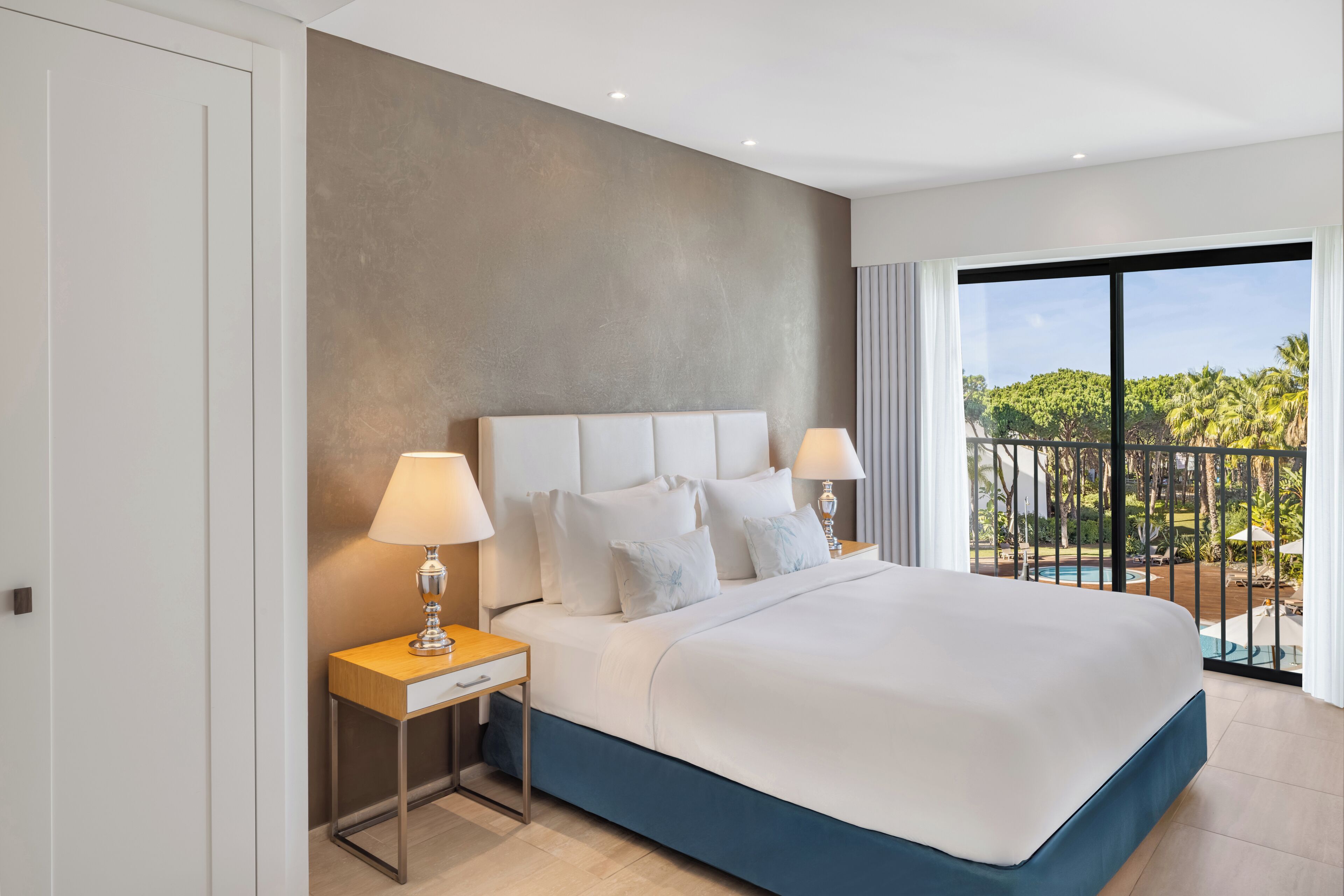 1 bedroom, premium bedding, in-room safe, desk