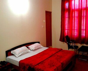 1 bedroom, minibar, in-room safe, desk