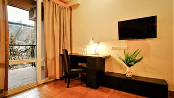 Standard Double Room, Balcony | Iron/ironing board, free WiFi, bed sheets