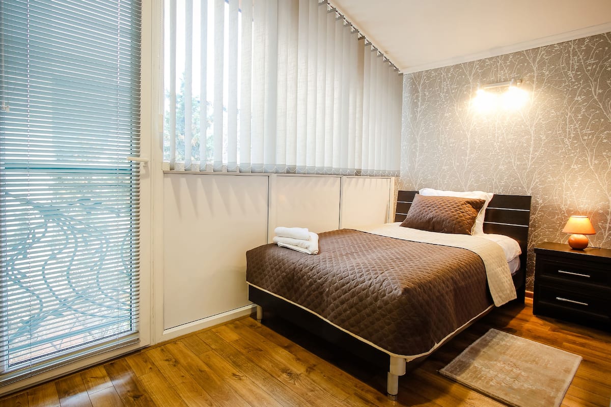 Deluxe Double Room | Iron/ironing board, free WiFi, bed sheets