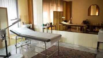 Sauna seca, sauna a vapor, massagens musculares profundas