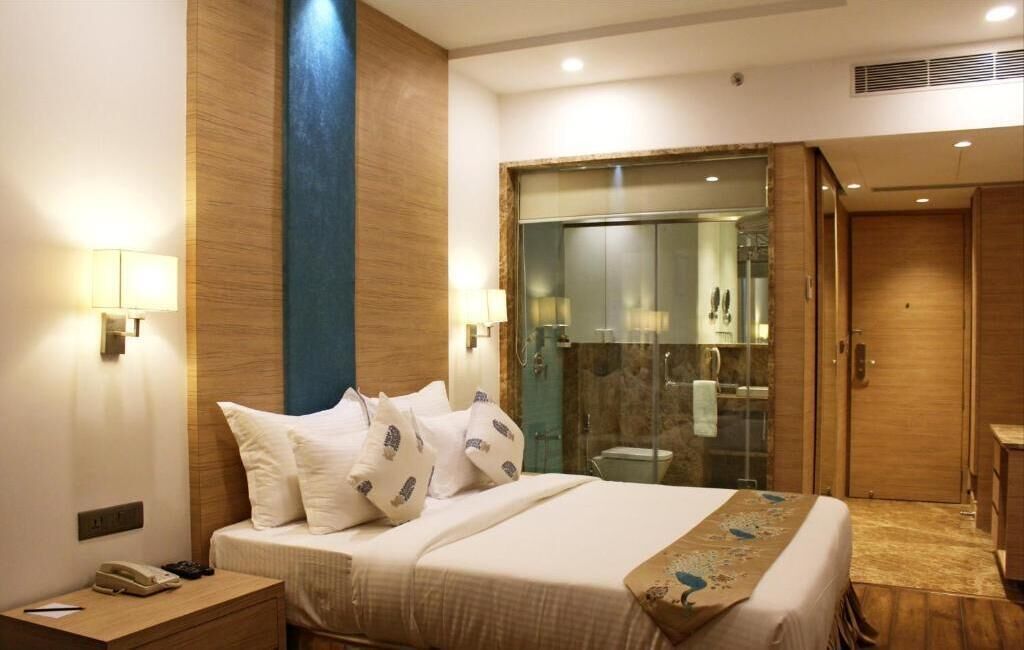Premium bedding, in-room safe, desk, soundproofing