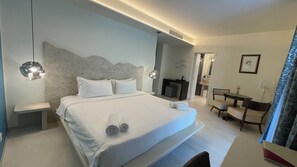 Comfort-Doppelzimmer | Daunenbettdecken, Zimmersafe, kostenloses WLAN, Bettwäsche