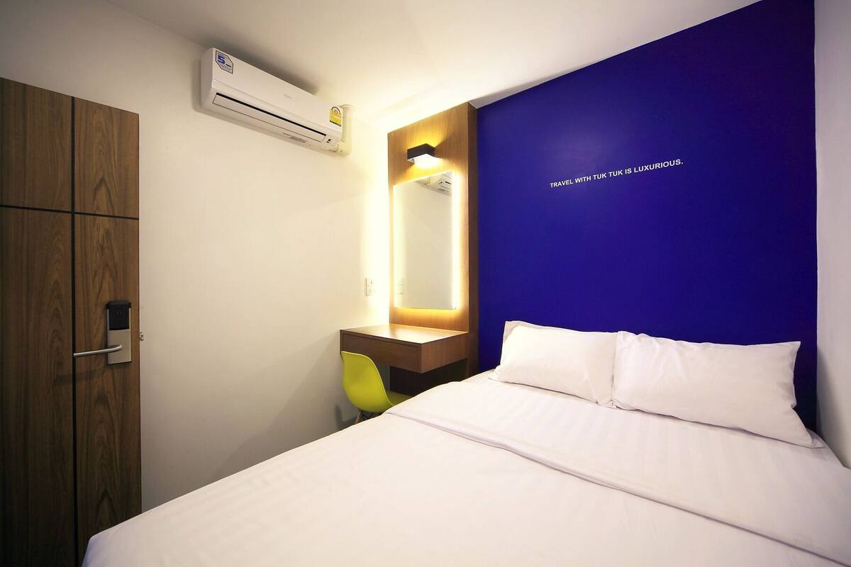 Soundproofing, WiFi (free)