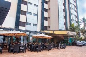 Restaurant - HD Plaza Hotel (Assis)