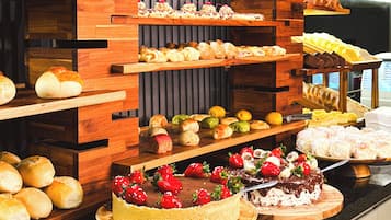 Sudah termasuk sarapan prasmanan setiap hari