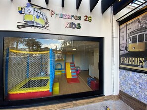 Children's play area - indoor - HD Plaza Hotel (Assis)