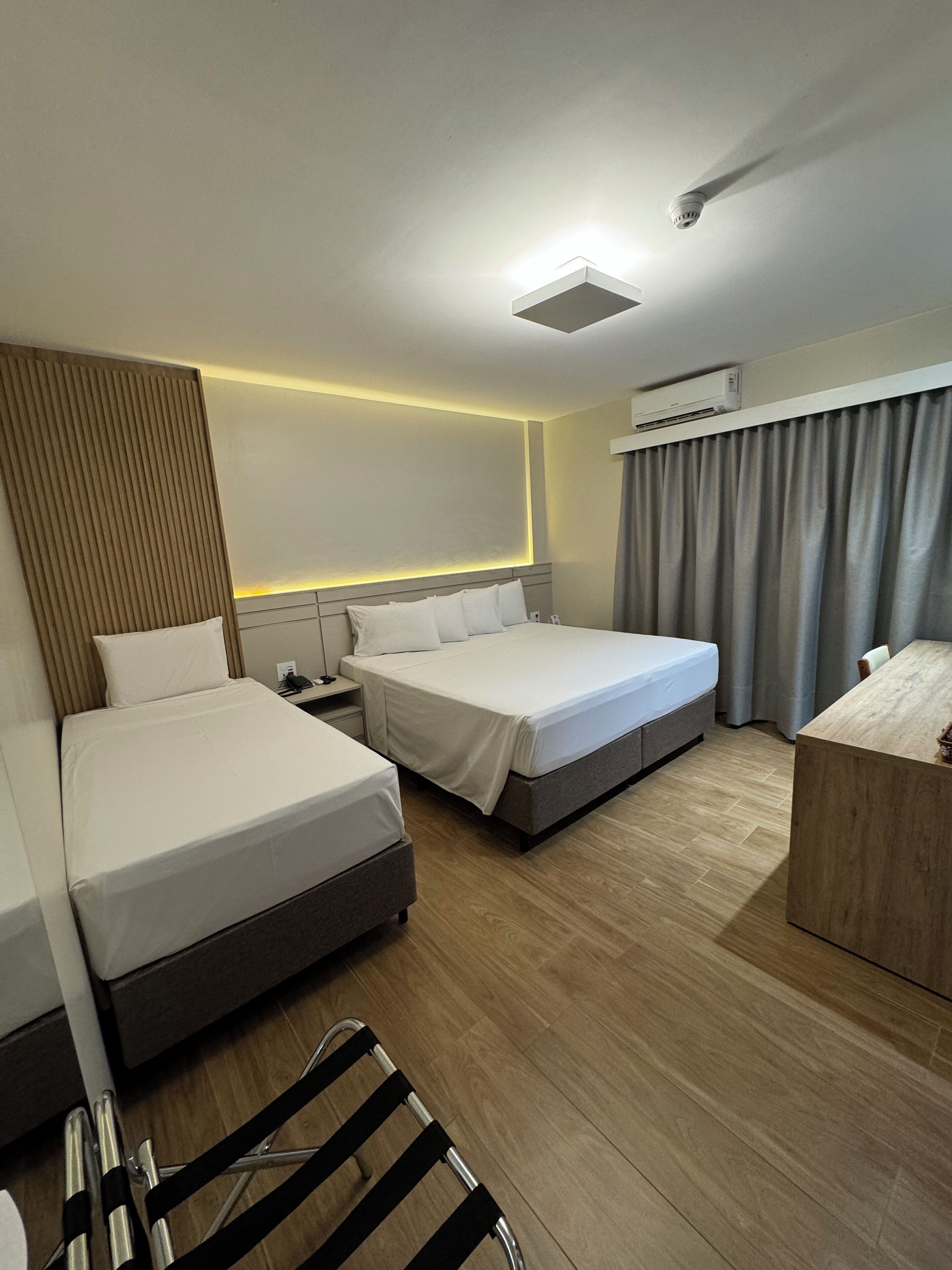 luxury triple room | 1 bedroom, minibar, desk, blackout curtains