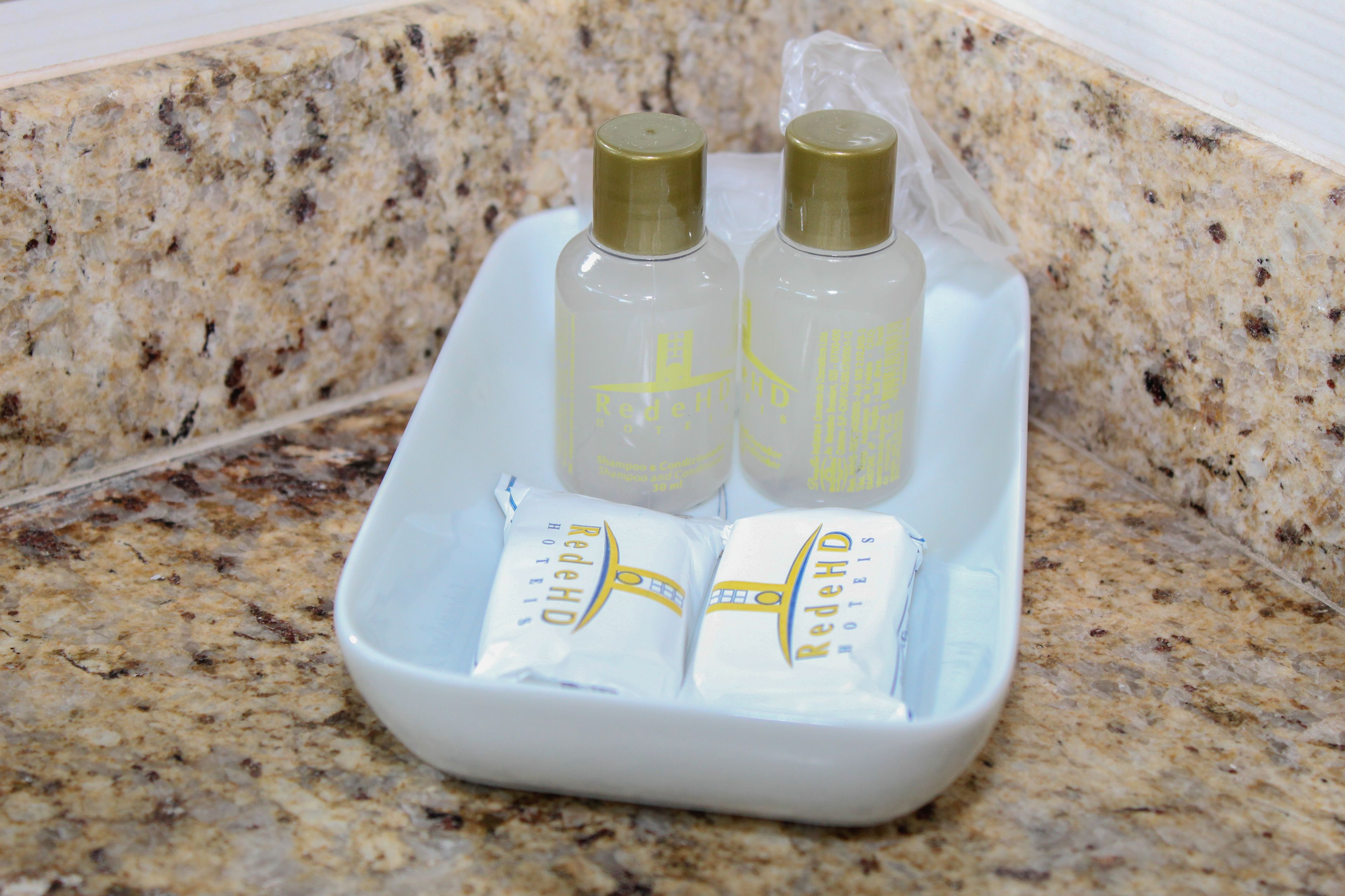 luxury double room | bathroom | shower, free toiletries, hair dryer, towels