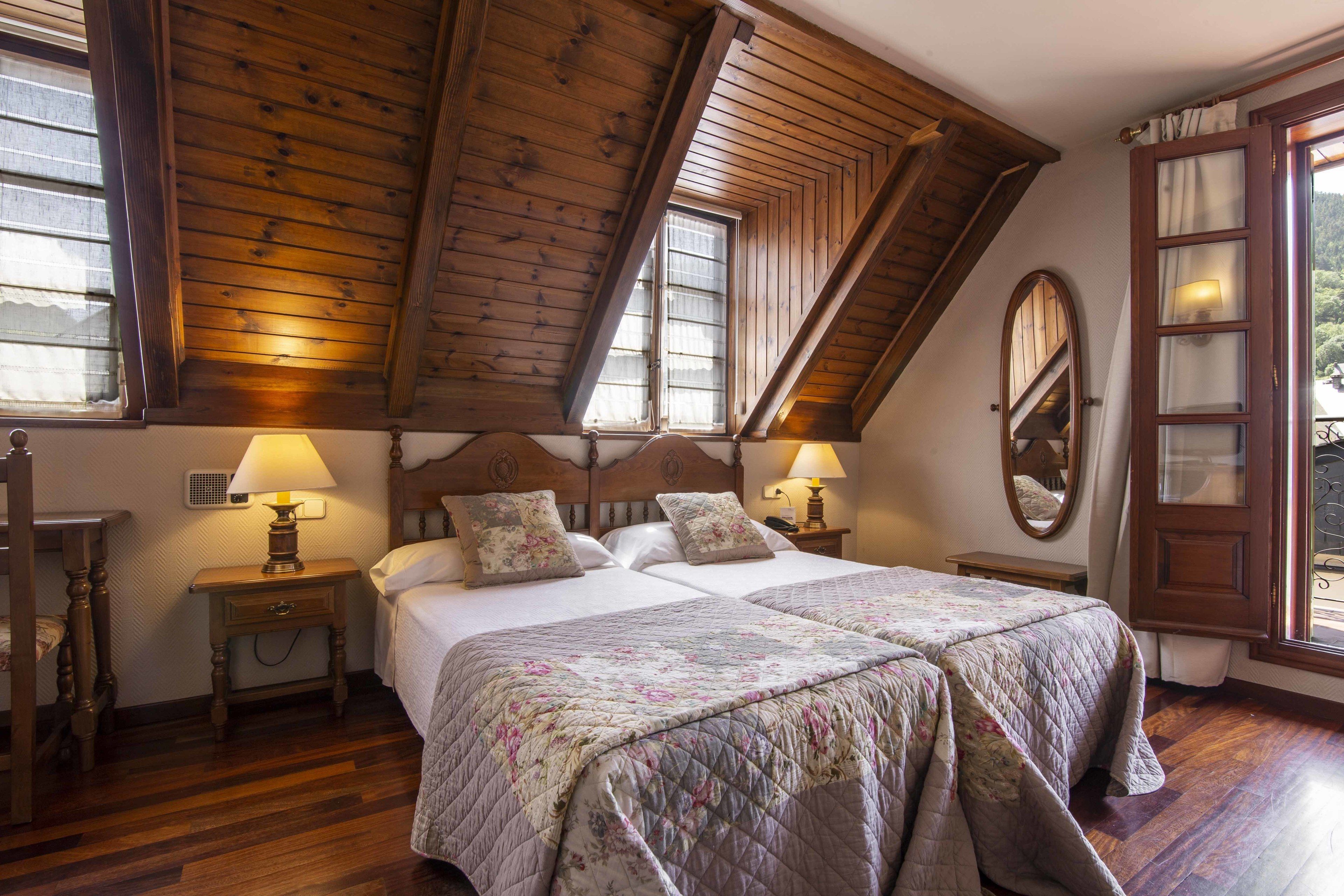 double room | blackout curtains, free wifi, bed sheets