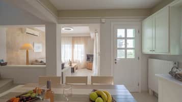 Vila, 4 quartos, vista para o mar | 3 quartos, espaço de trabalho para notebook