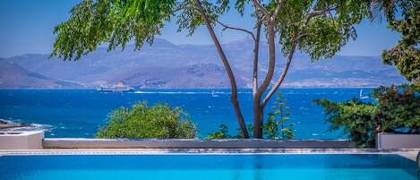 Vila, 5 kamar tidur, kolam renang pribadi | Teras/patio