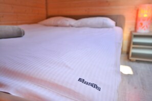 Chalet Deluxe, vistas al jardín | 2 dormitorios, sistema de insonorización, tabla de planchar con plancha