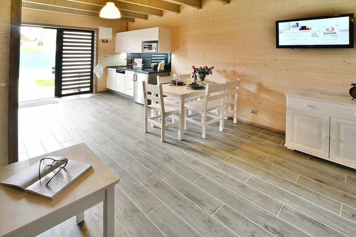 Deluxe Chalet, Garden View | Private kitchen | Coffee/tea maker, fridge, microwave, stovetop